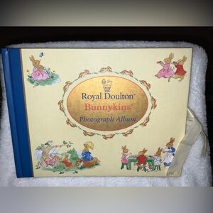 ROYAL DOULTON BUNNYKINS PHOTOGRAPH ALBUM 1998 NEW NEVER USED